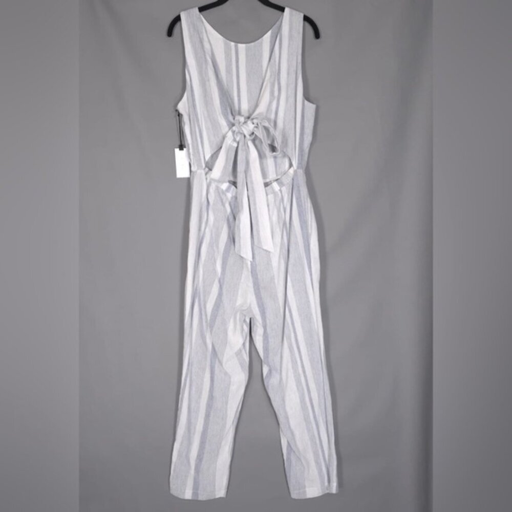 ASTR Women’s Presley LINEN Blend Sky Blue Stripe Jumpsuit Cutout Tie Waist LARGE